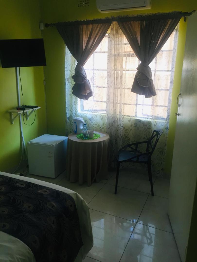 Mathlyn Guesthouse Gaborone Zewnętrze zdjęcie