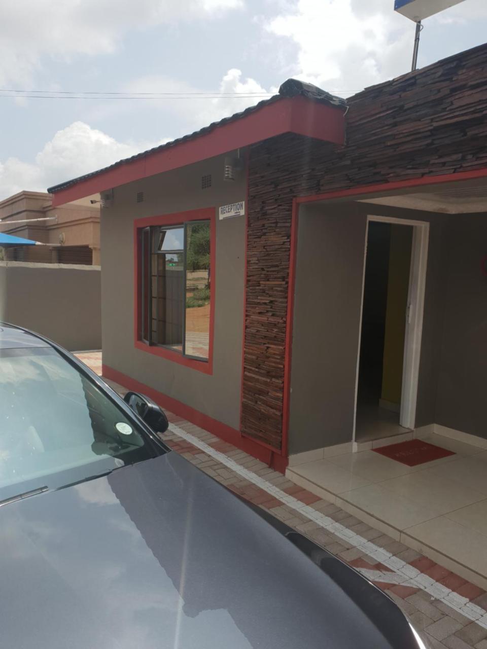 Mathlyn Guesthouse Gaborone Zewnętrze zdjęcie