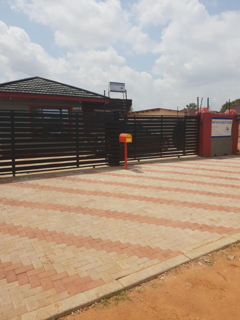 Mathlyn Guesthouse Gaborone Zewnętrze zdjęcie
