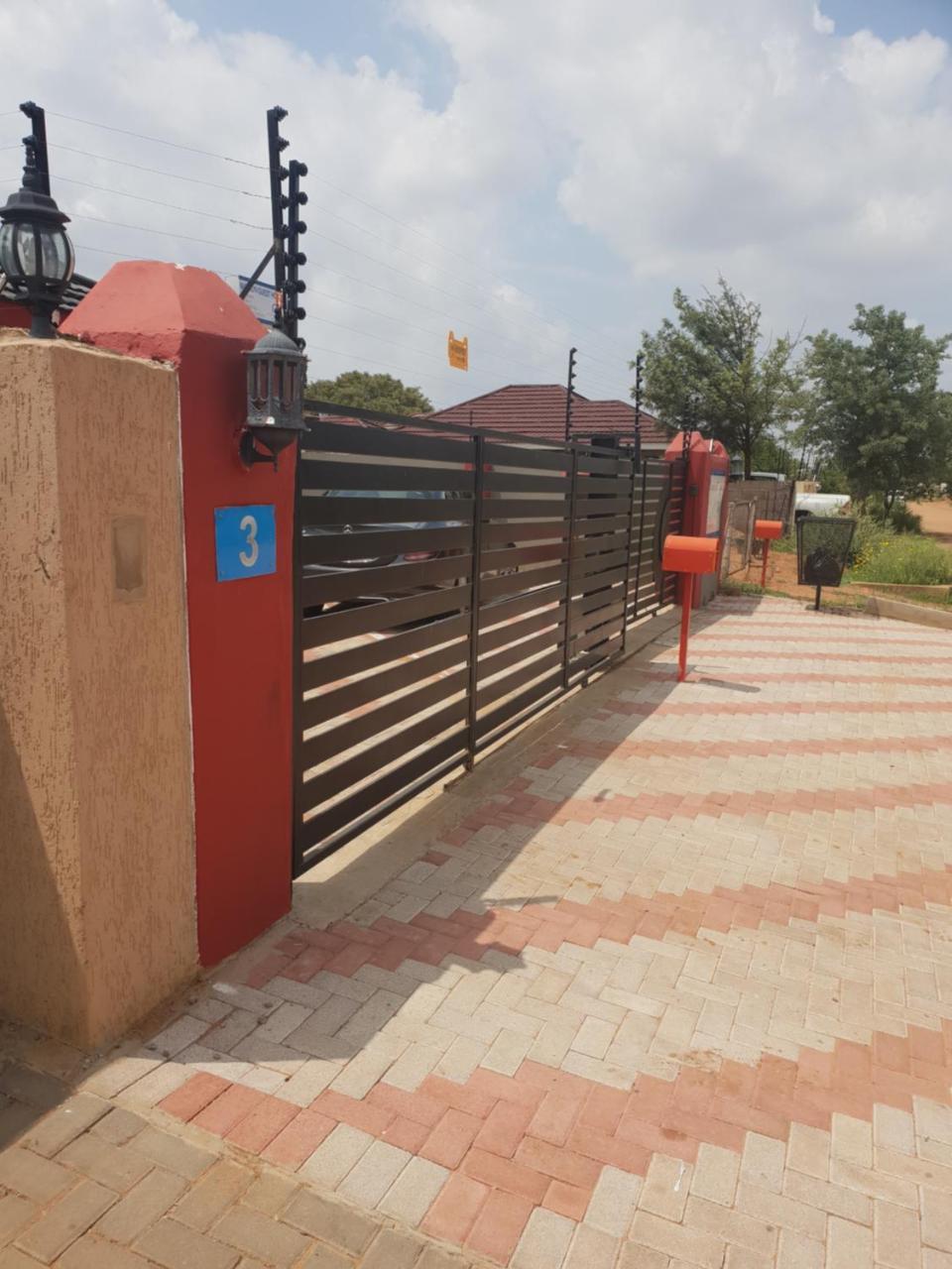 Mathlyn Guesthouse Gaborone Zewnętrze zdjęcie
